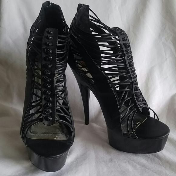 Shoes - Picture 2 of 8